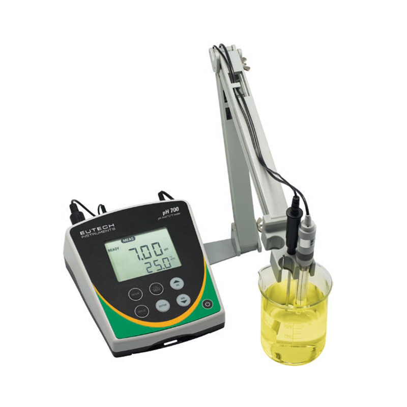 Benchtop-pH700